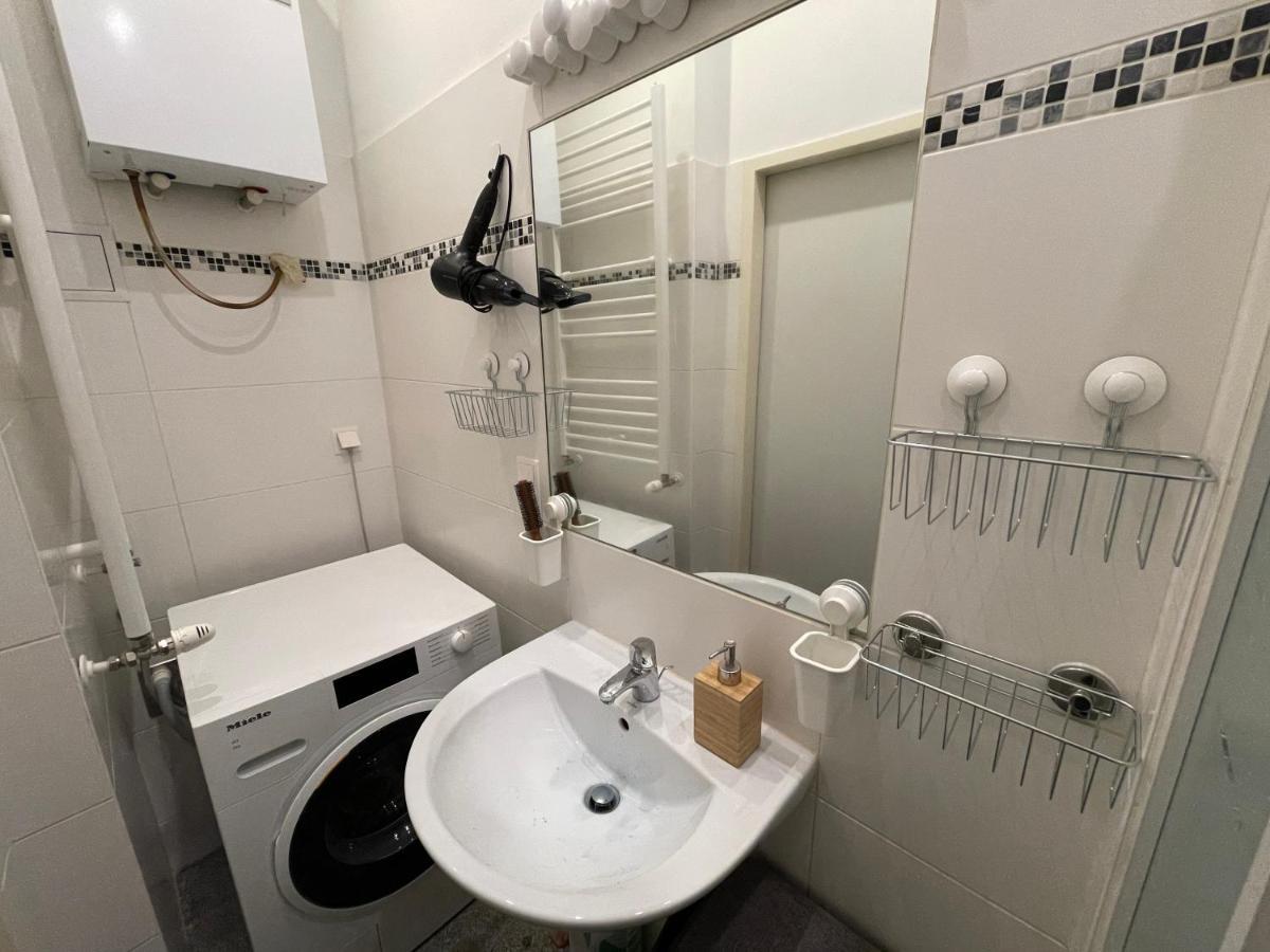 Central Sunny Flat With Free Parking Apartment Vienna Exterior photo